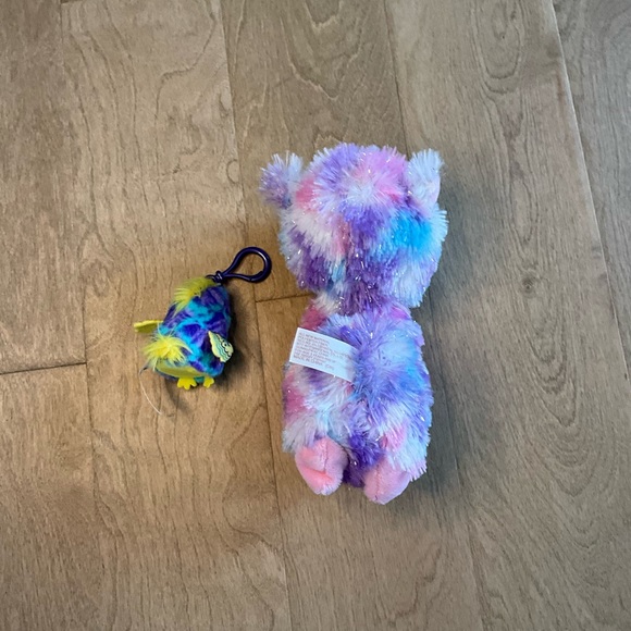 Tie-dye llama - Picture 3 of 10